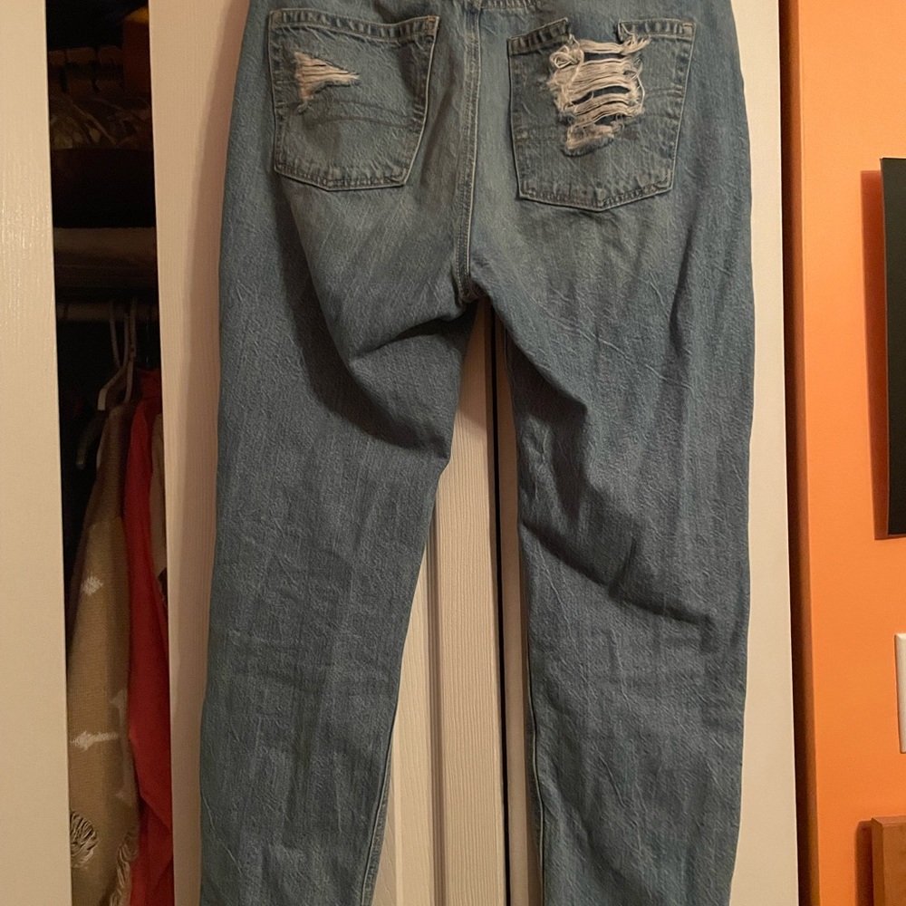 American Eagle mom jeans size 2